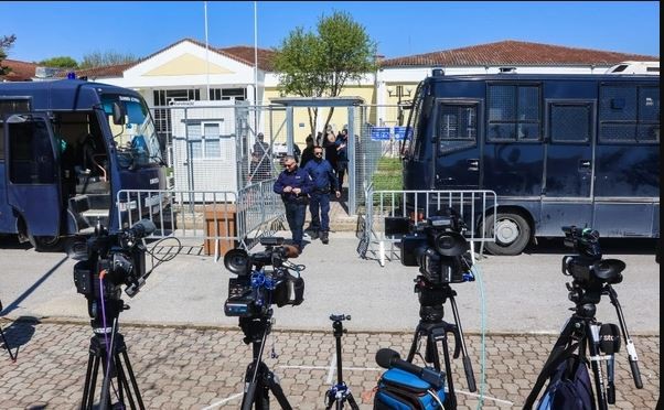 Στο στόχαστρο των κατηγορουμένων οι δικηγορικοί σύλλογοι 